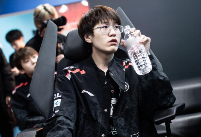 关键人物 关键人物